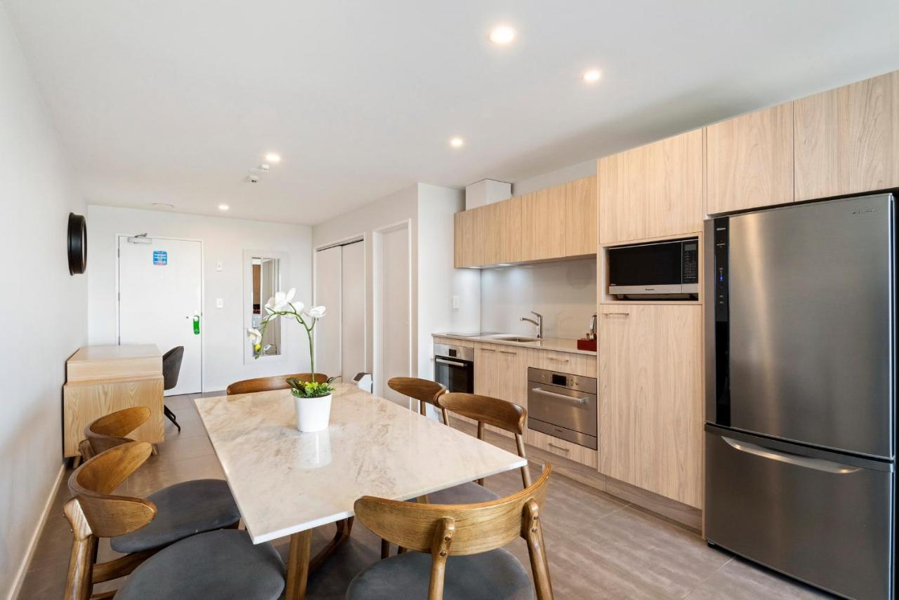 Fernz Motel & Apartments Birkenhead Auckland Eksteriør bilde A typical apartment kitchen